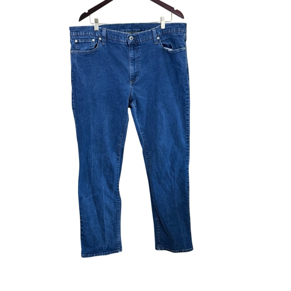 LL Bean Standard Fit Mens 42x32 Blue Jeans Straight Leg Mid Rise Medium Wash